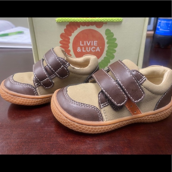 Livie & Luca Other - Livie & Luca Sagan Toddler Size 5 in Mocha EUC